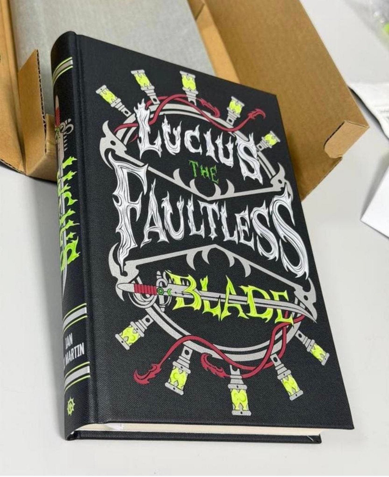 Livre limité signé WARHAMMER 40k LUCIUS The Faultless Blade, Hobby & Loisirs créatifs, Wargaming, Enlèvement ou Envoi, Neuf, Warhammer 40000