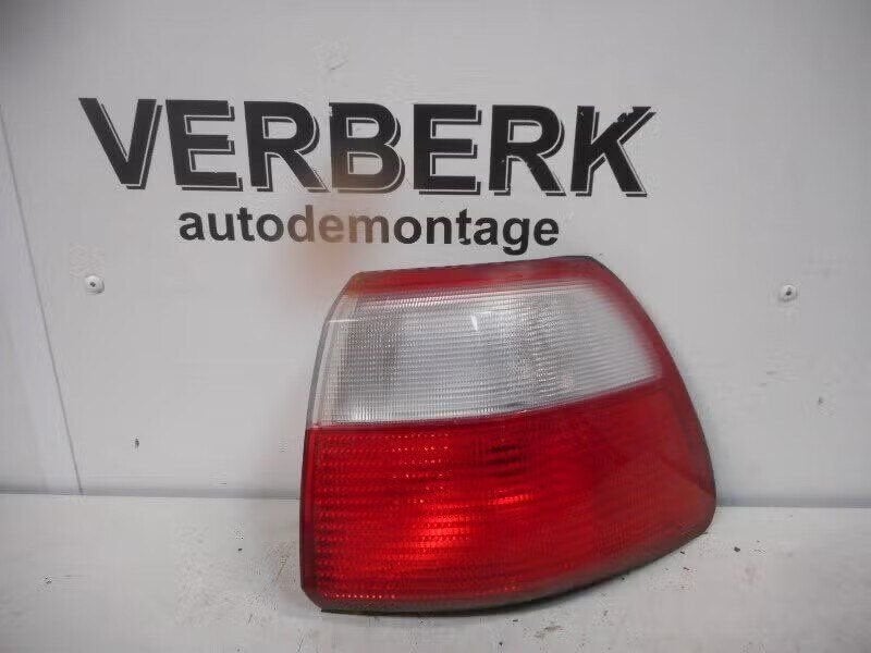 ACHTERLICHT RECHTS BUITEN Opel Omega B (25 / 26 / 27), Bahnhofsplatz 65423 Rüsselsheim am Main, DE, Gebruikt, Opel, Opel Automobile GmbH