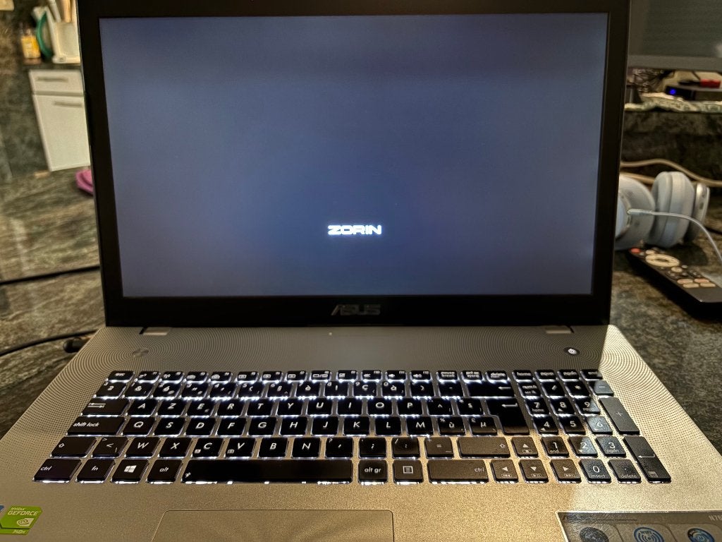 Laptot ASUS N76VB 17,3" Core i7, SSD 256 Go + 1 To – Blu-ray, 17 pouces ou plus, 8 GB, Enlèvement, HDD
