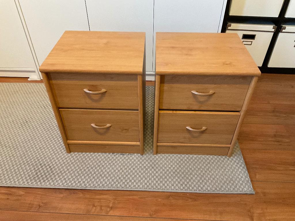 Tot 22.06.26 - 2 nachtkastjes in perfecte staat. MOET WEG., Huis en Inrichting, Ophalen, Minder dan 45 cm, Zo goed als nieuw, Minder dan 55 cm