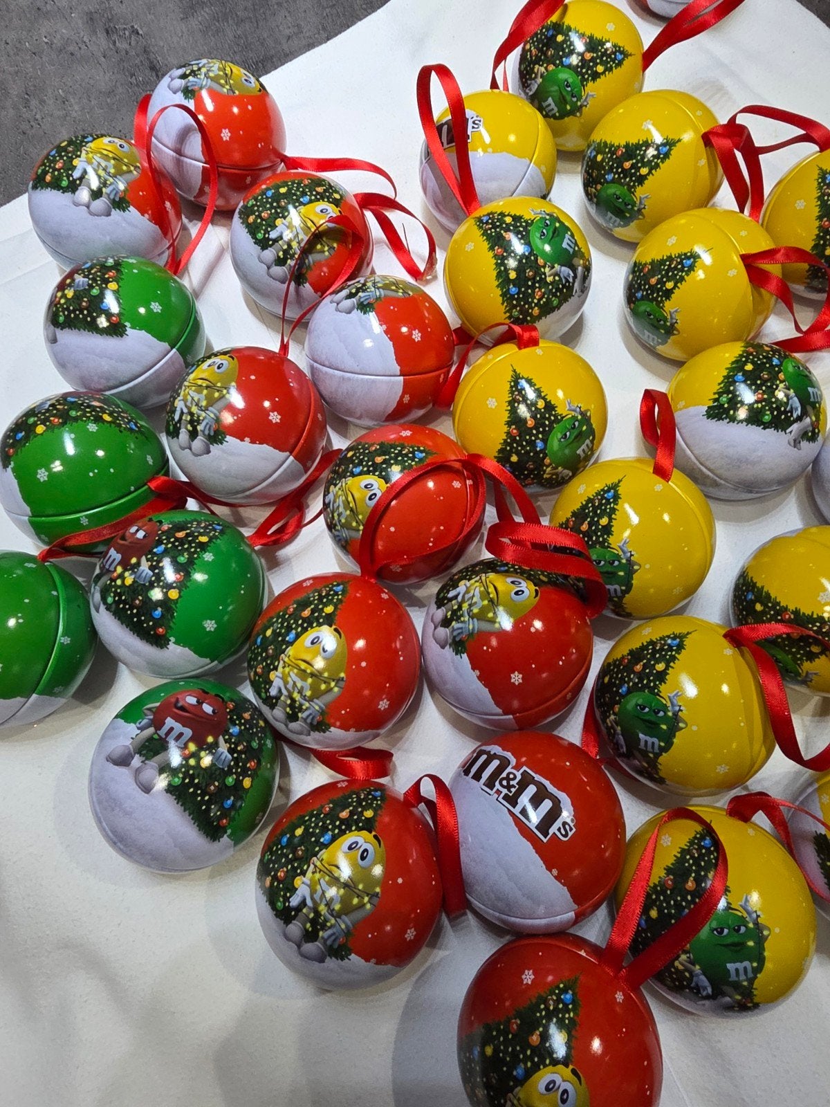 lot kerstballen m&m, Verzamelen, Ophalen of Verzenden