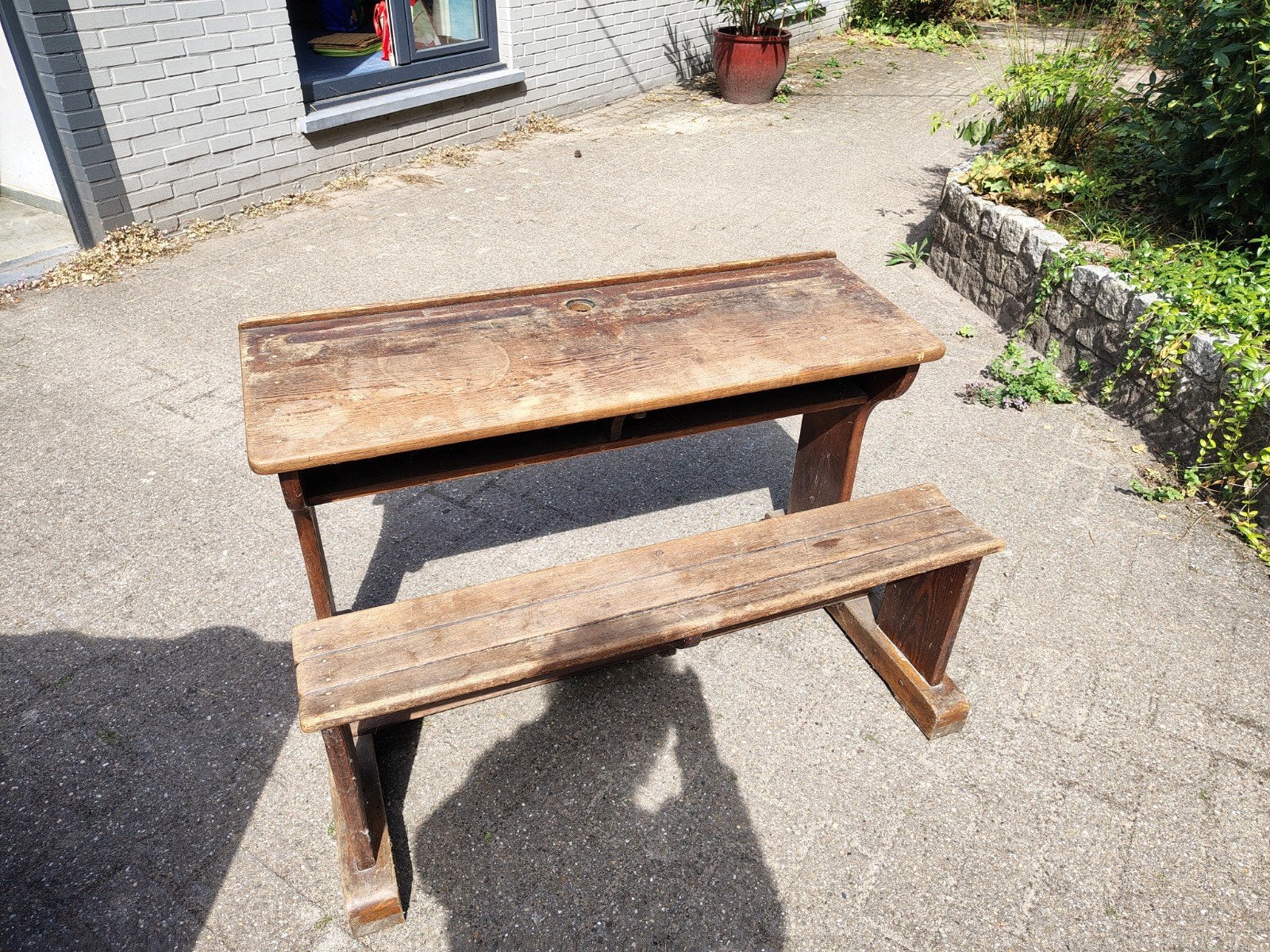 oude schoolbank, Enlèvement