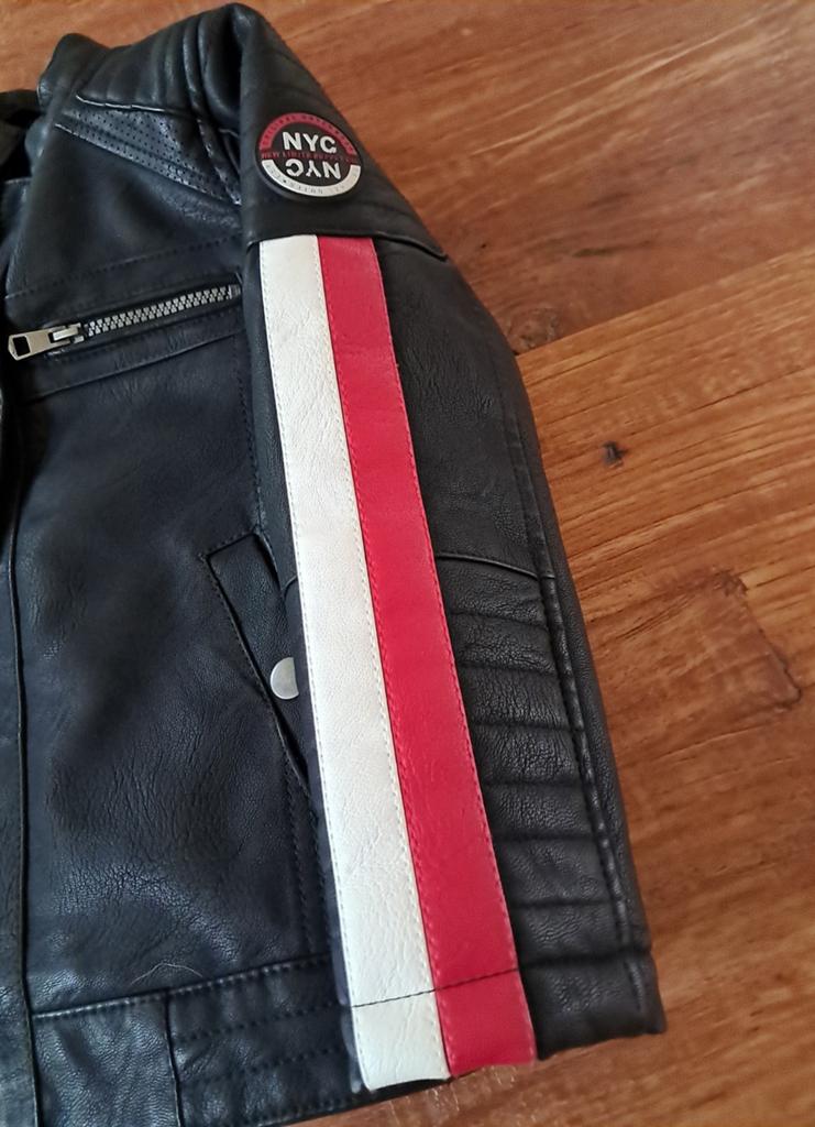 Veste en simili cuir pour enfants. Taille116., Envoi, Enfants