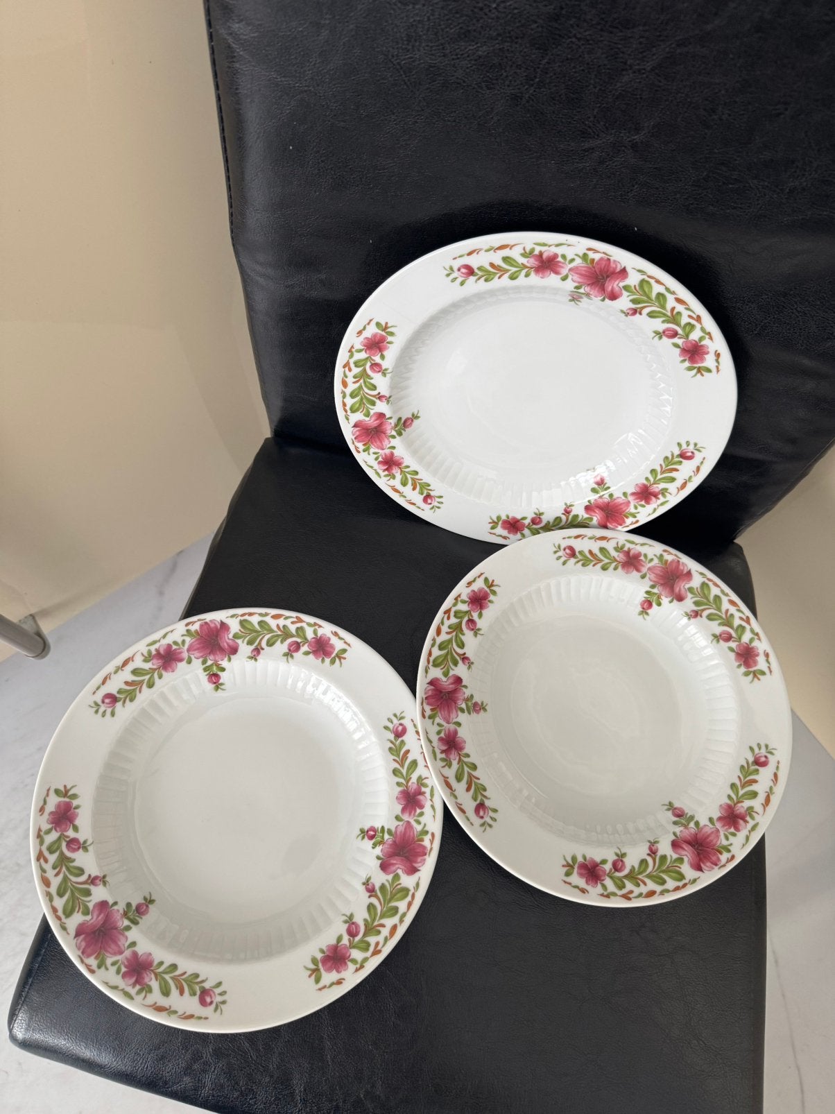 Lot de 3 assiettes creuses en  porcelaine Bavaria, Enlèvement