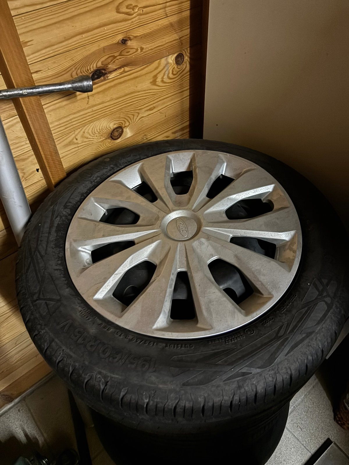 Orignele ford fiesta velgen zgan banden 195/60/15, Auto-onderdelen, Banden en Velgen, Ophalen, 15 inch, Banden en Velgen, Personenwagen