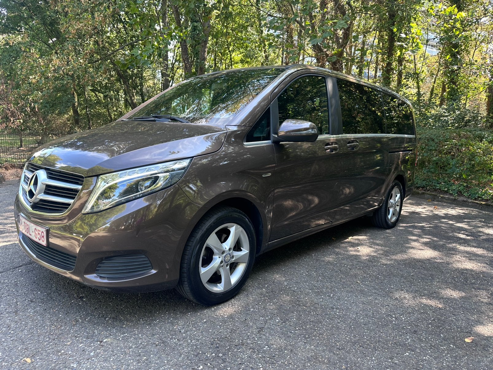 Mercedes V220 d Avantgarde Automaat 5 Zit Led Navi 360 Cam, Auto's, Automaat, Dealer onderhouden, Euro 6, 4 cilinders
