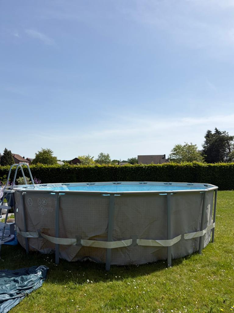 Piscine Intex de 16 pi x 48 po (5 m), 300 cm ou plus, Rond, Enlèvement, Utilisé