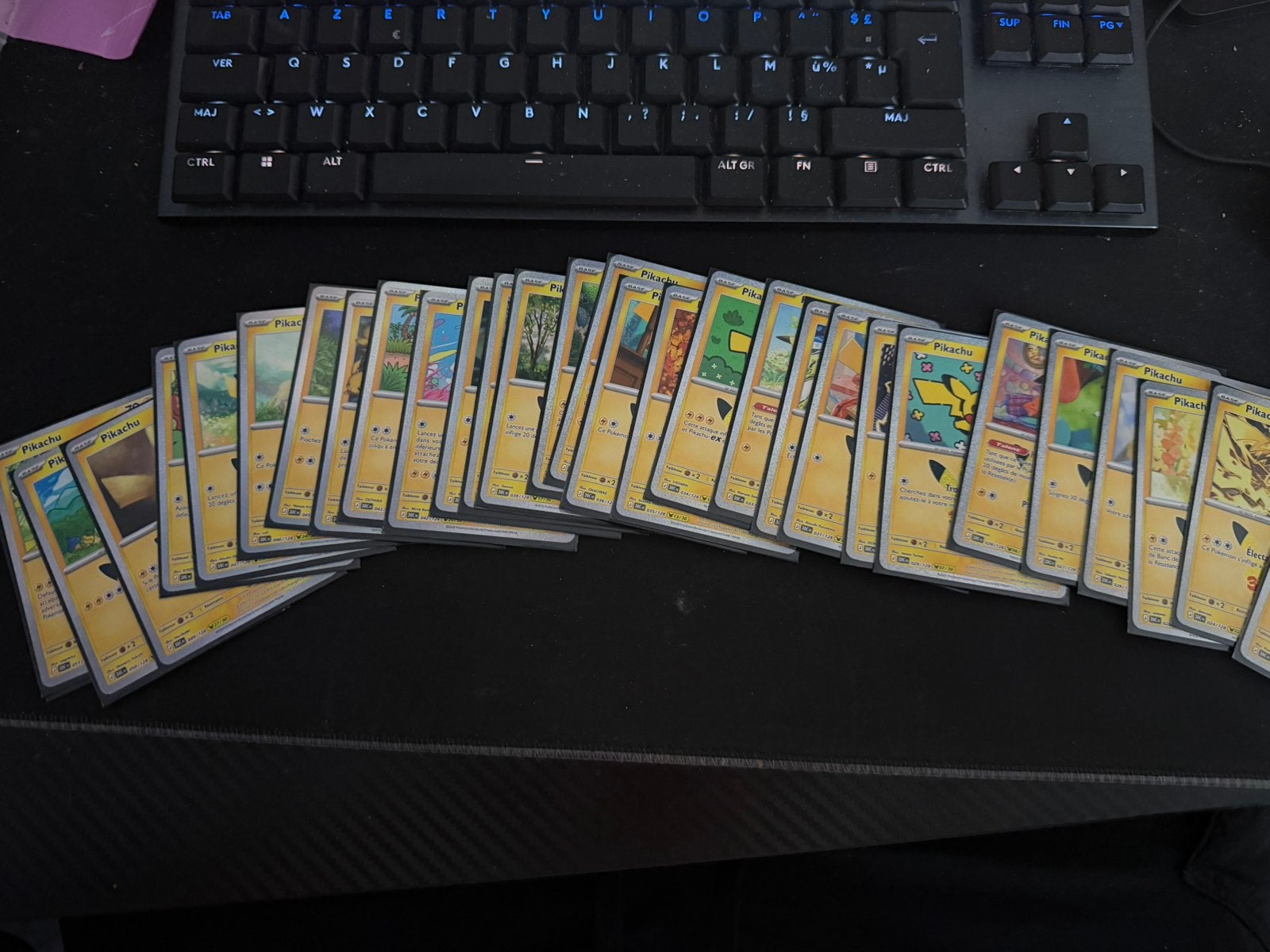 Carte pikachu 30 ans, Hobby & Loisirs créatifs, Enlèvement, Comme neuf