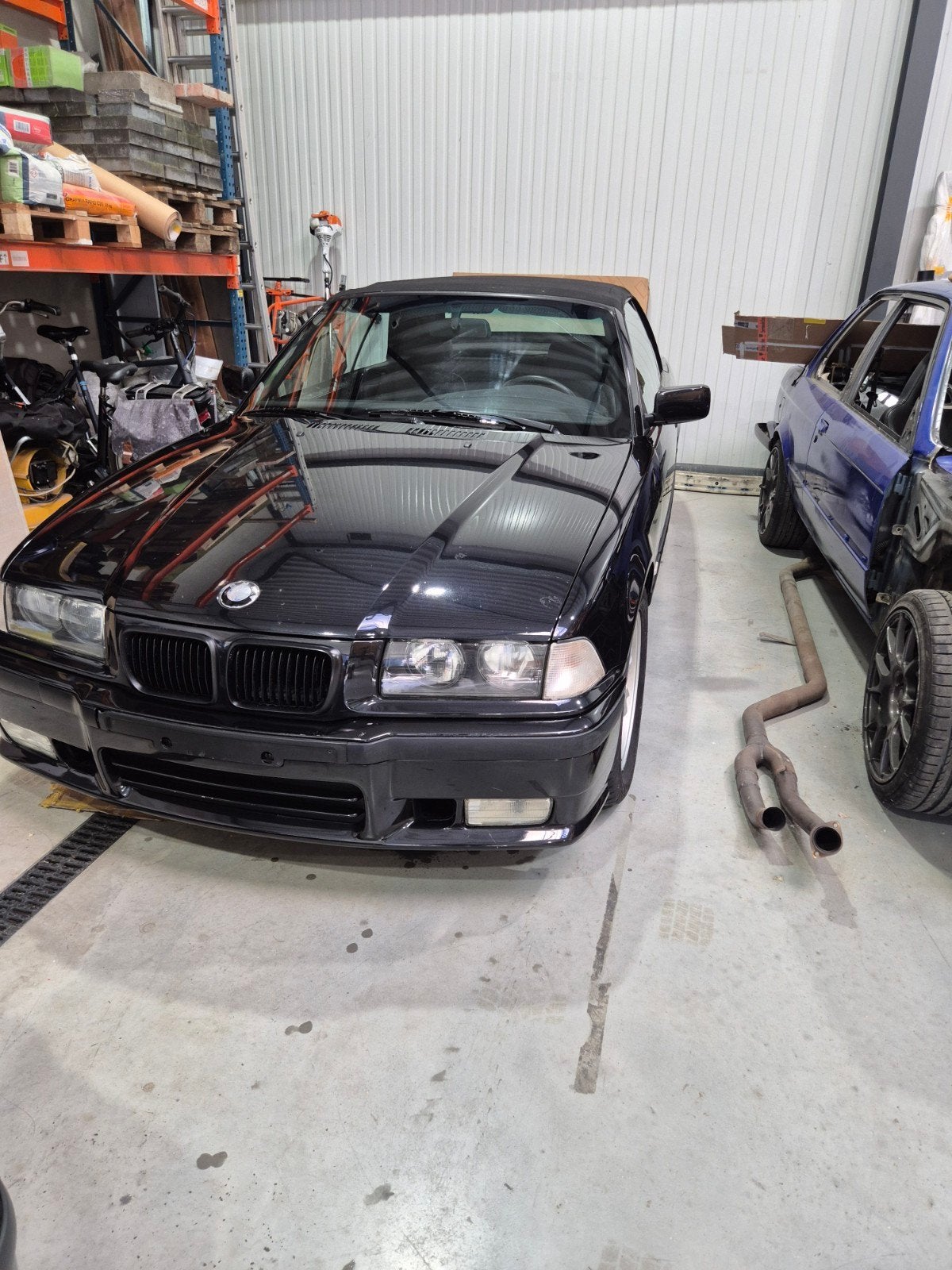 bmw 318i cabrio orgineel M-pakket, Auto's, Achterwielaandrijving, Zwart, 4 cilinders, Cabriolet