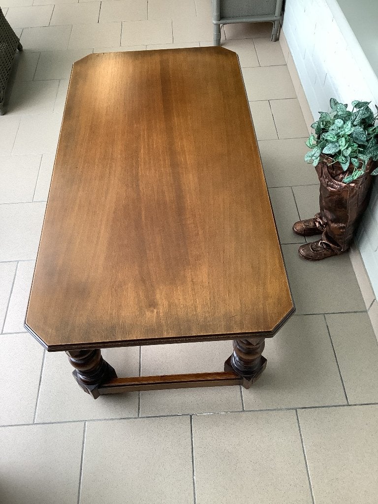 Salon tafel, Ophalen