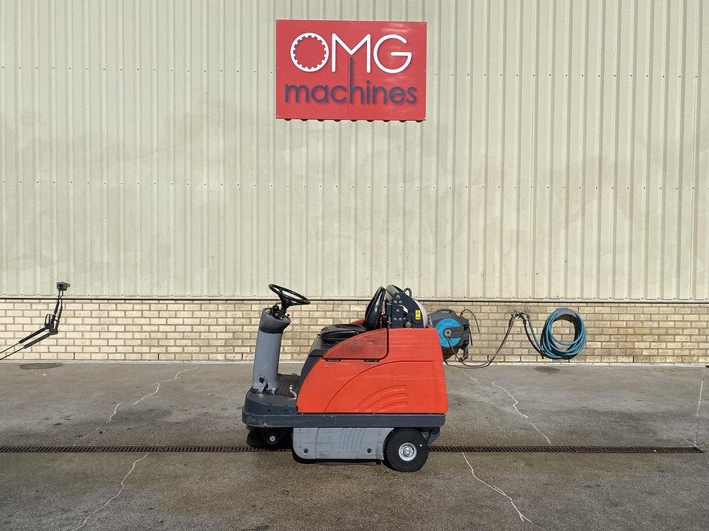 2015 Hako Sweepmaster P980 RH, Veegmachine, Articles professionnels, Machines & Construction | Entretien & Nettoyage