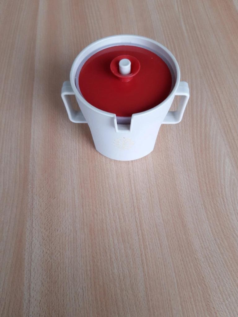 tupperware varia, Huis en Inrichting, Ophalen of Verzenden, Gebruikt, Rood, Overige typen