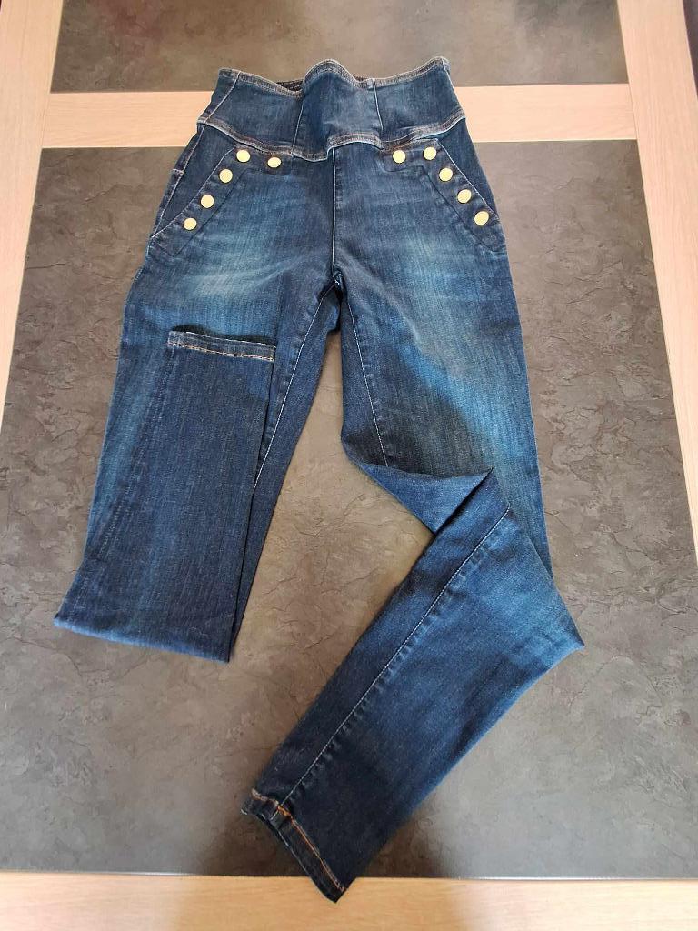 jeans de Guess W26/L30, Neuf, Guess, Enlèvement ou Envoi, W27 (confection 34) ou plus petit