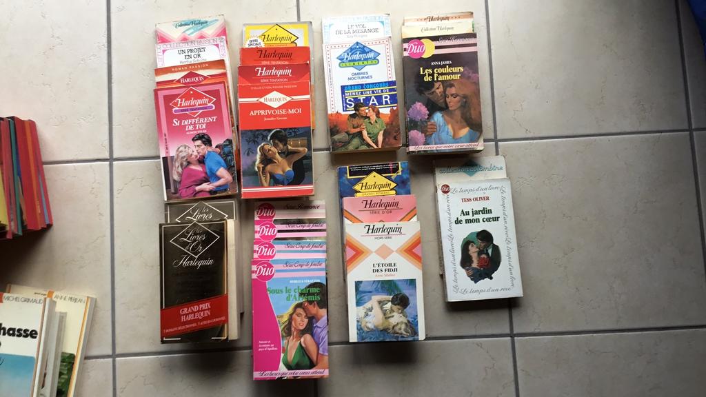 25 livres Collection Harlequin, Enlèvement ou Envoi, Utilisé