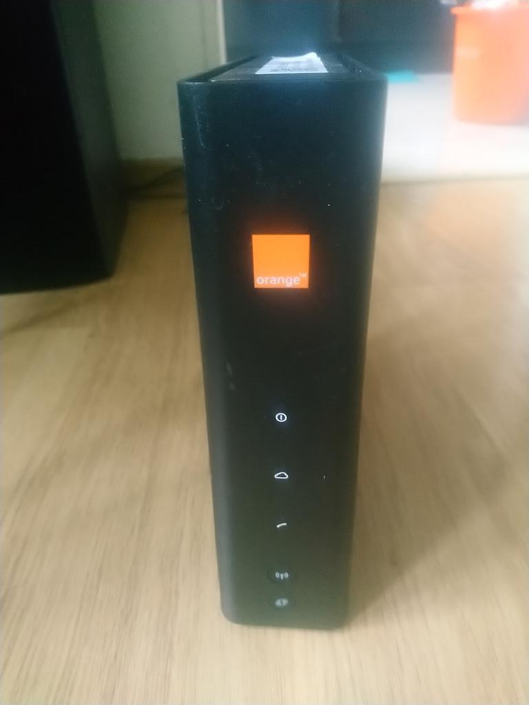 Orange-gecertificeerde WiFi 6G-modem, Computers en Software, Ophalen of Verzenden, Zo goed als nieuw, Router met modem, Orange