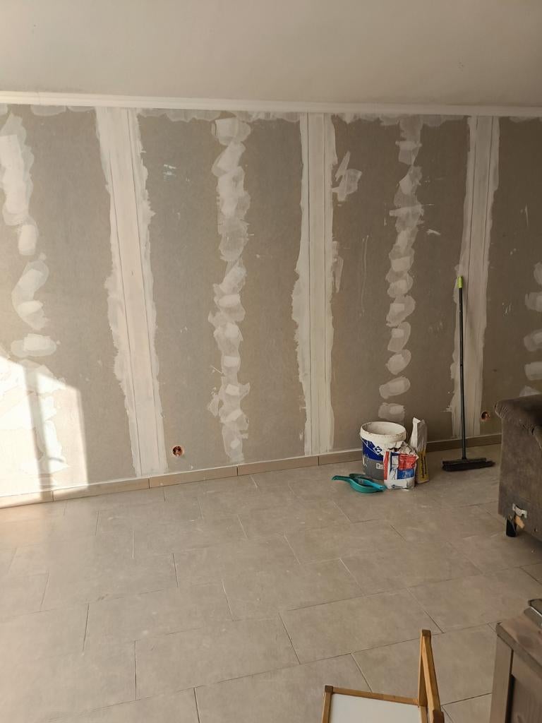 Peinture et parquet travaux finition  140€/jours, Peinture