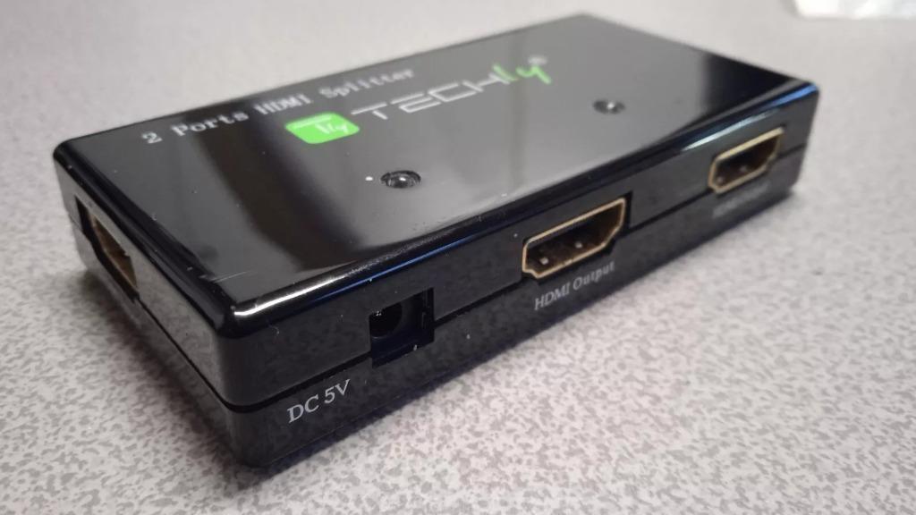 Commutateur HDMI 1 entrées 2 sorties, Enlèvement ou Envoi, Comme neuf, Moins de 2 mètres, Câble HDMI