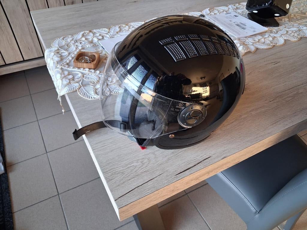 Te koop bromfietshelm large, Fietsen en Brommers, Ophalen