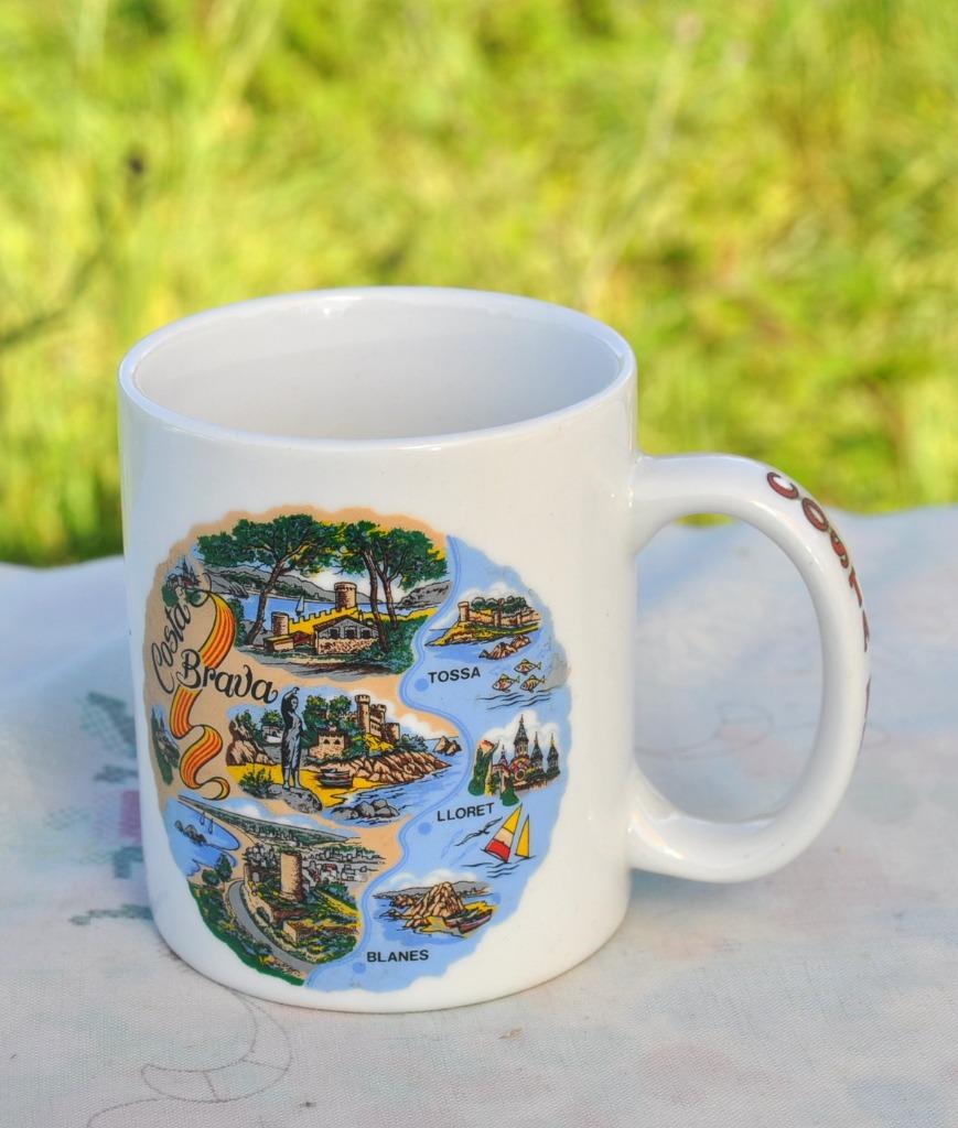 mug en faience carte de la costa brava, Ophalen of Verzenden, Zo goed als nieuw, Keramiek, Kop(pen) en/of Schotel(s)