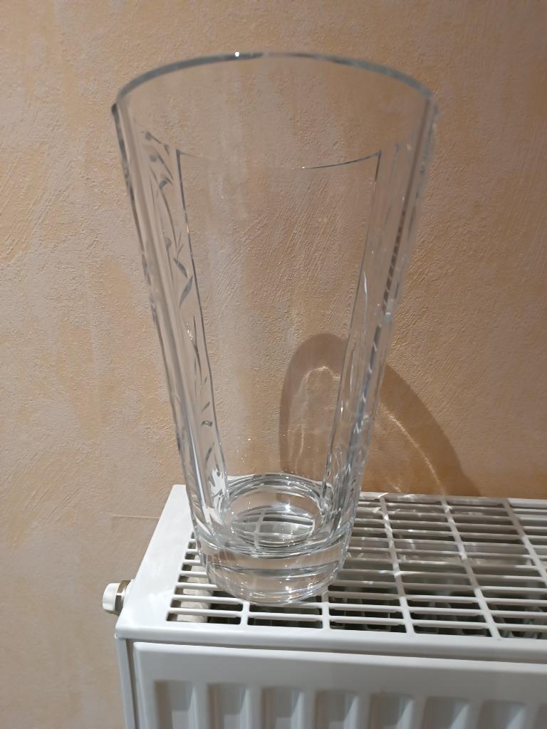 A vendre un vase en cristal, Enlèvement
