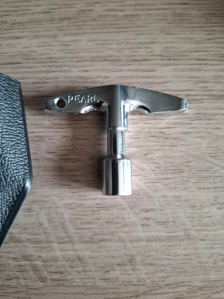 Pearl vintage jaren 70 stemsleutel voor uw drumstel in zgst, Ophalen of Verzenden, Zo goed als nieuw