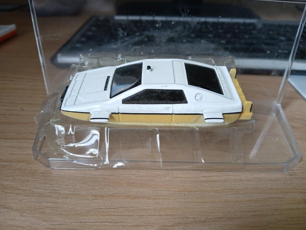 Lotus Corgi James Bond 007, Hobby & Loisirs créatifs, Enlèvement ou Envoi, Comme neuf, Voiture, Corgi
