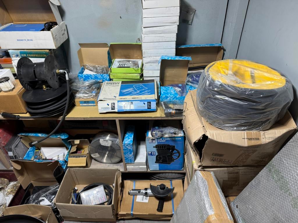 Lot matériel professionnel pneumatique, Enlèvement