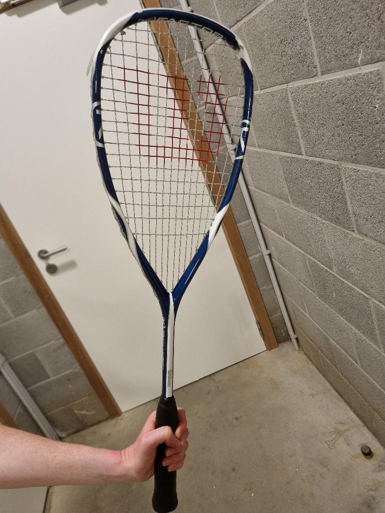 Raquette squash Wilson, Sports & Fitness, Squash, Enlèvement, Utilisé, Raquette, Avec housse