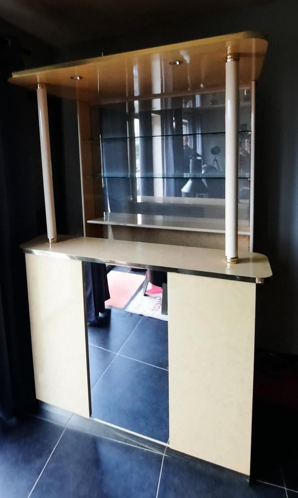 Barkast te koop met verlichting doe een bod, Huis en Inrichting, Ophalen