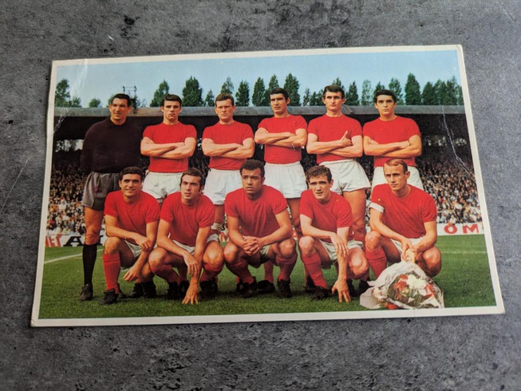 POSTKAART VOETBAL STANDARD LUIK TEAM EIND JAREN 60, Verzenden