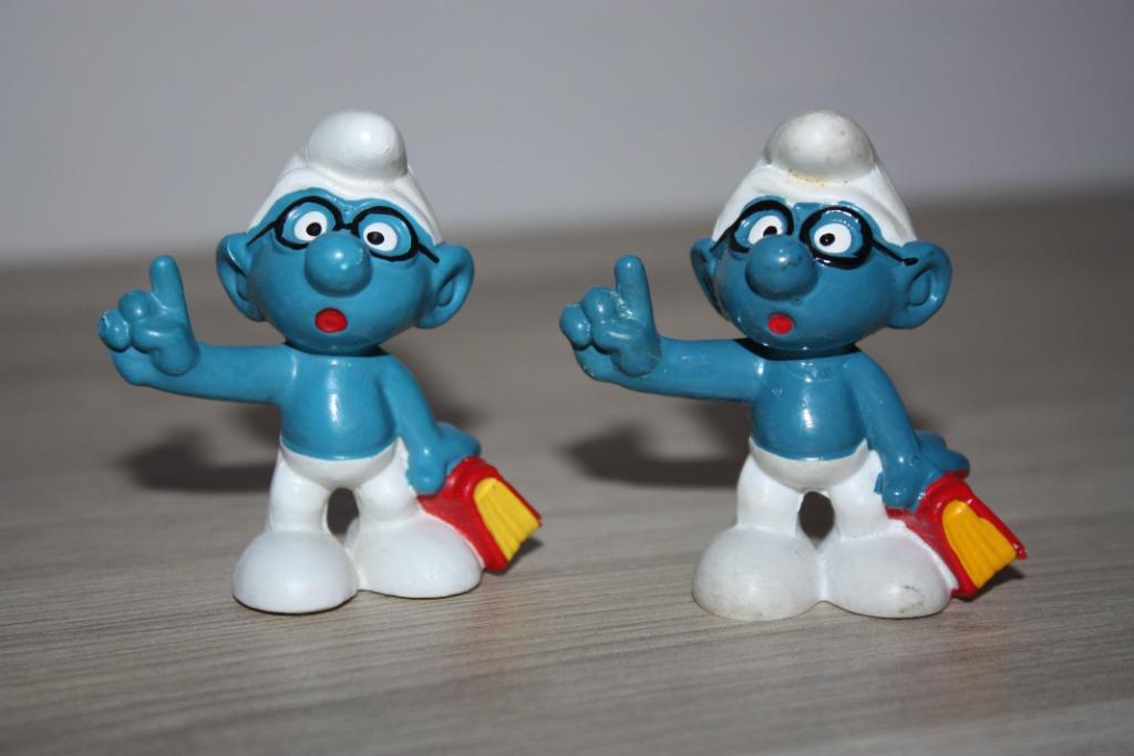 2x schleich en Bully brilsmurf , 1977 , Peyo ,als nieuw, Verzamelen, Smurfen, Ophalen of Verzenden, Zo goed als nieuw, Brilsmurf