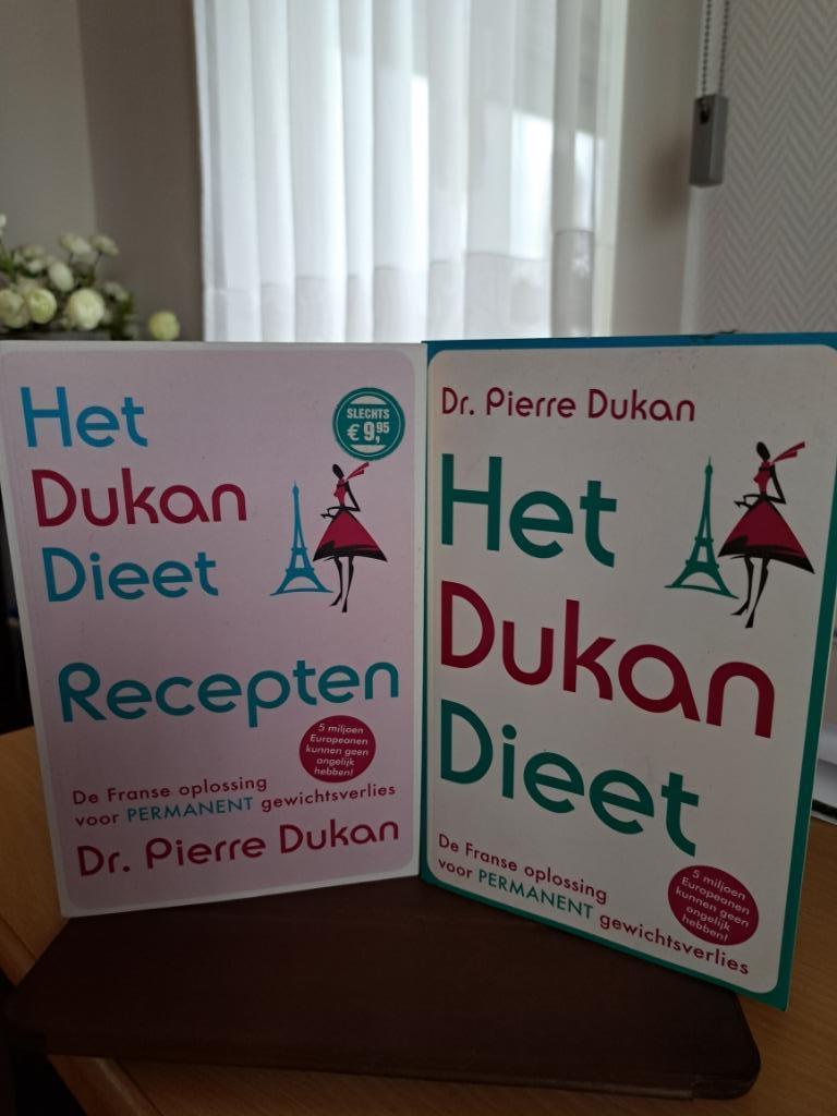 2 Dukan dieetboeken, Boeken, Ophalen, Zo goed als nieuw, Dieet en Voeding