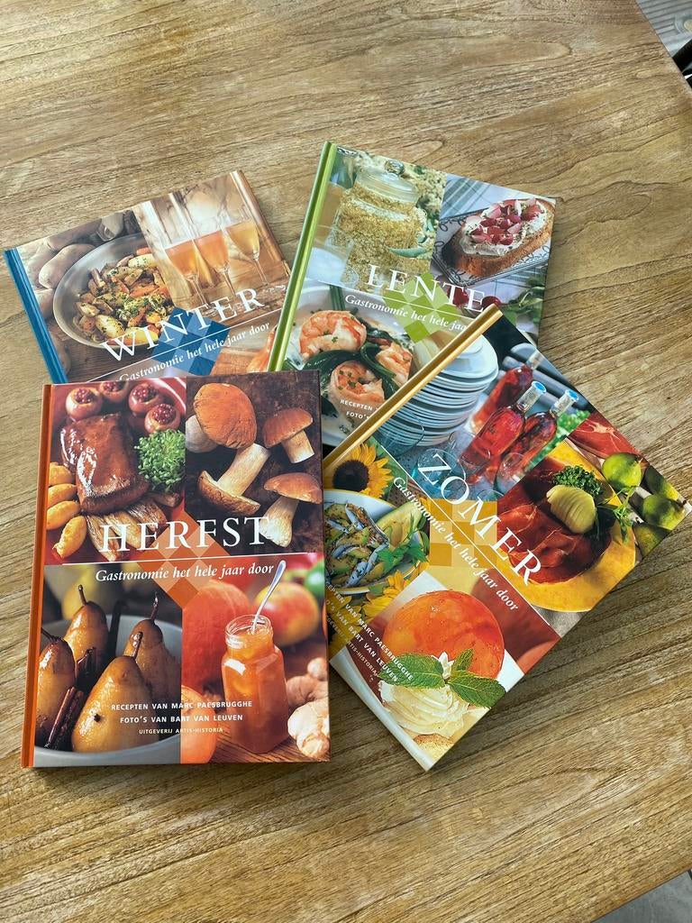 Kookboeken Artis-Historia 4 stuks, Boeken, Ophalen of Verzenden, Zo goed als nieuw