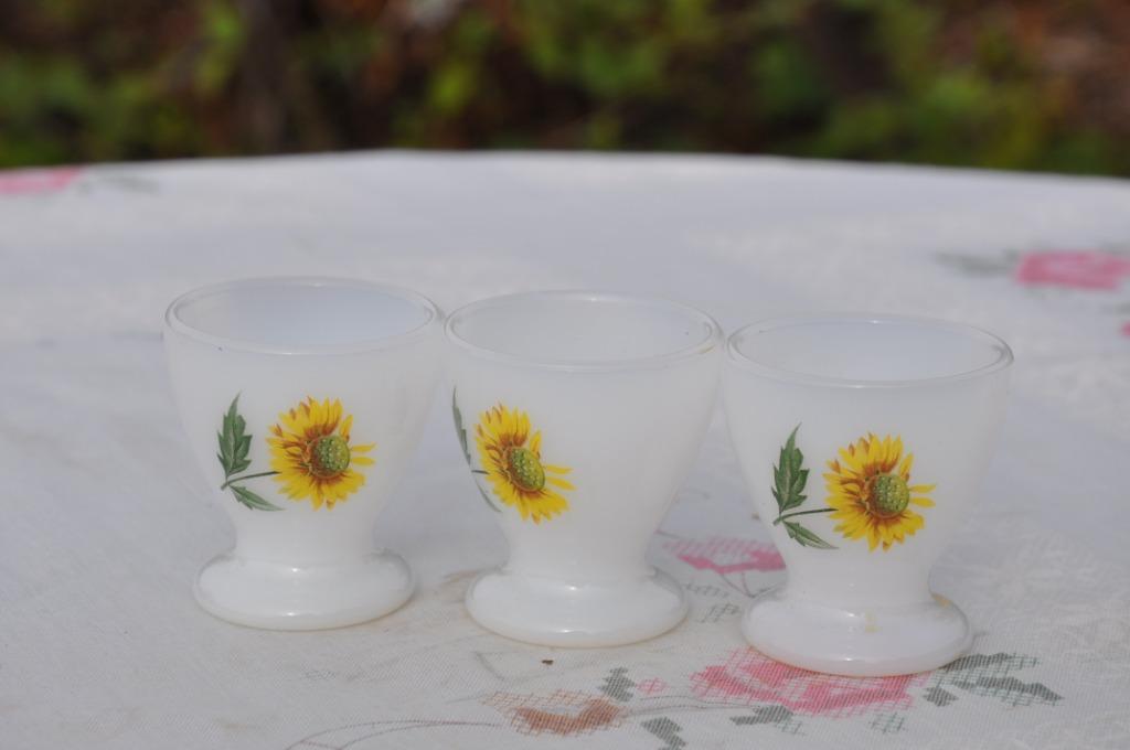 §  3 coquetiers arcopal decor marguerite jaune, Enlèvement ou Envoi, Utilisé, Autres types