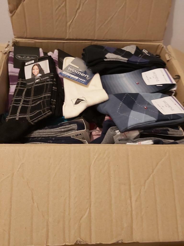 Een goed gevulde doos kwaliteitssokken +/-72 stuks nie, Ophalen, Nieuw, Maat 35 t/m 38