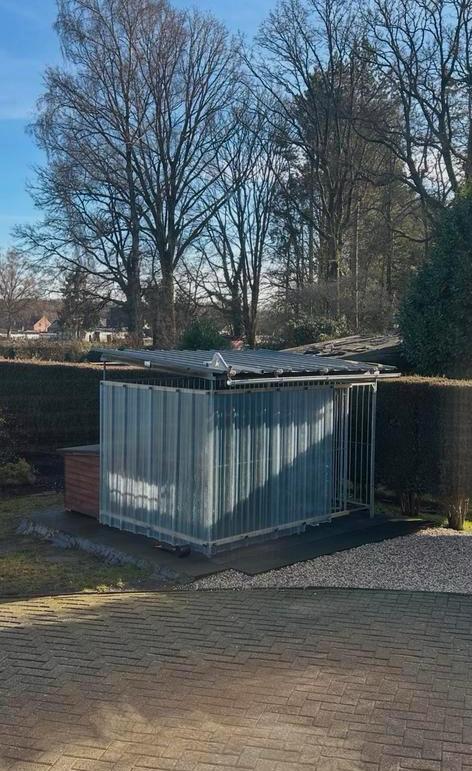 Hondenren + hondenhok, Dieren en Toebehoren, Hondenhokken, Ophalen, Zo goed als nieuw, Hondenhok