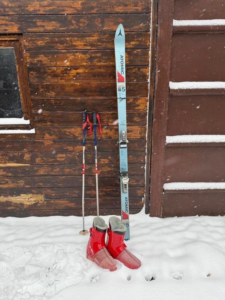 Kit de ski complet Atomic - chaussures, skis et bâtons, Skis, Enlèvement, Atomic, Ski