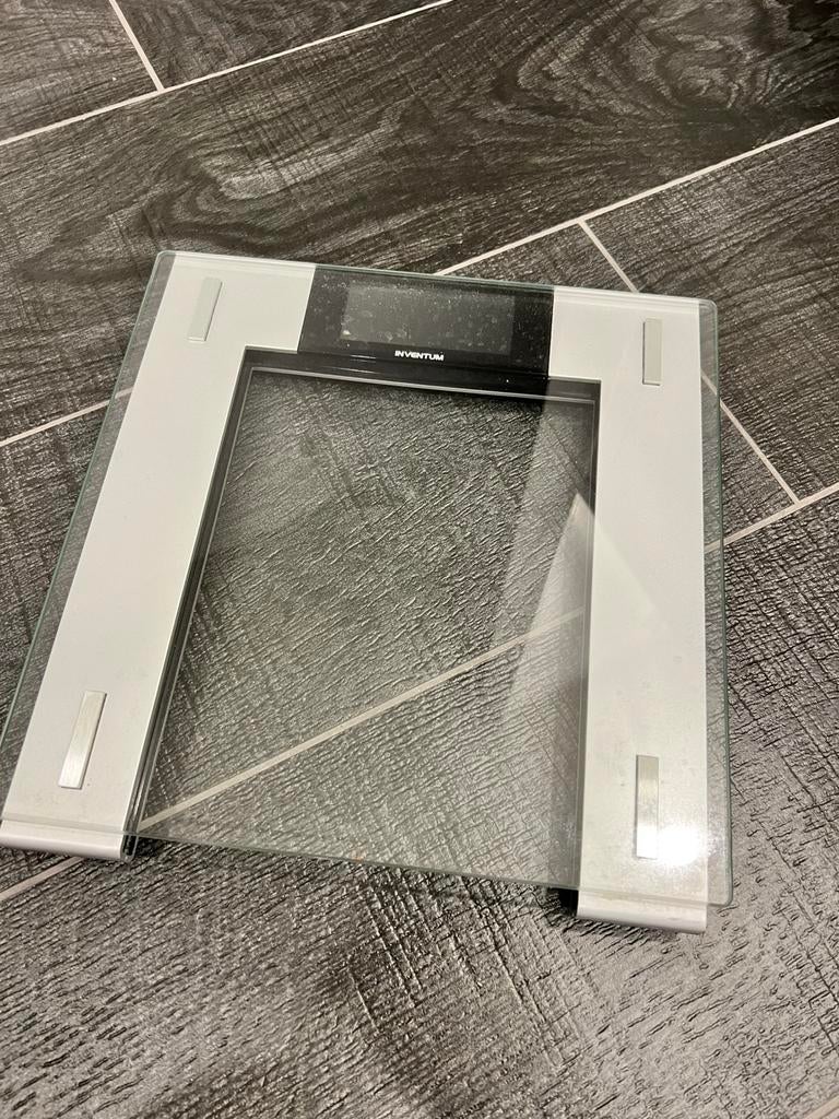 Weegschaal Inventum doorzichtig glas, Ophalen of Verzenden, Gebruikt, Personenweegschaal, Digitaal