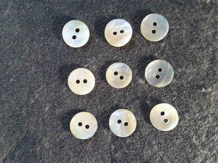 petits boutons de nacre blanc 2 trous 10 - 12 - 14 mm (reser, Enlèvement ou Envoi, Neuf