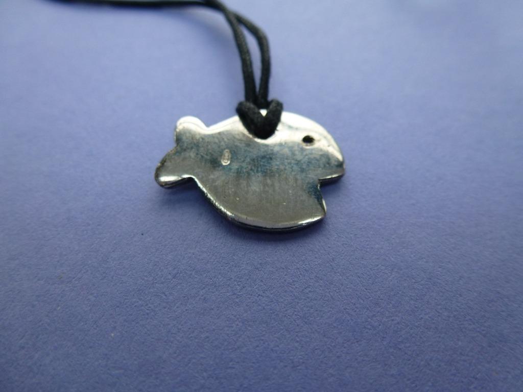 collier avec pendentif poisson argent, Enlèvement ou Envoi, Comme neuf, Avec pendentif, Argent