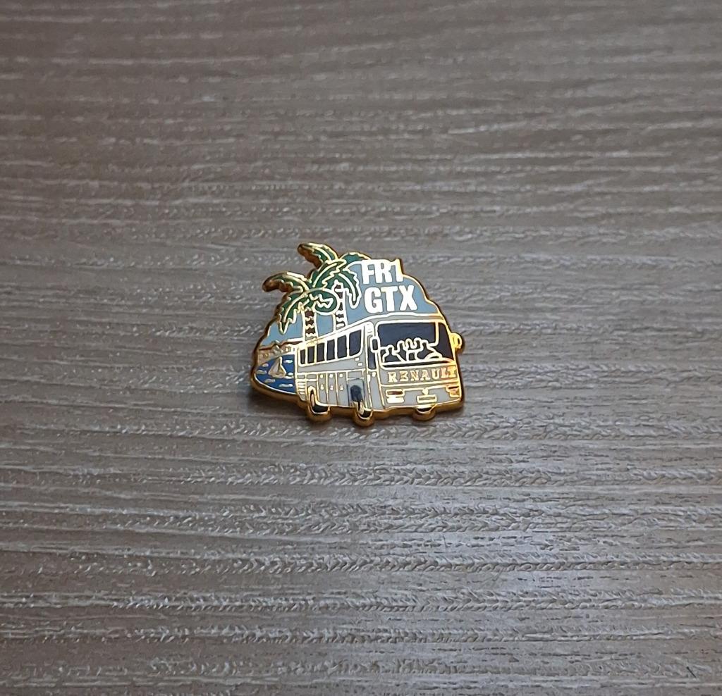 PIN - RENAULT FR1 GTX - BUS - AUTOBUS, Verzamelen, Verzenden, Gebruikt, Transport, Speldje of Pin