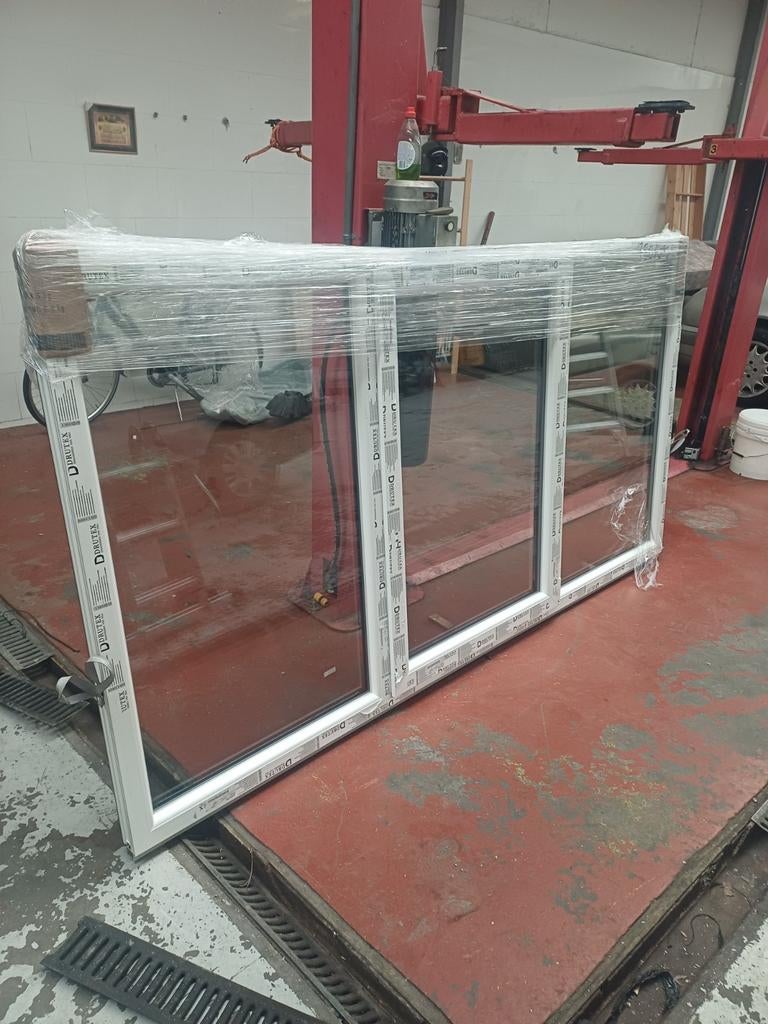 Chassis 2m60 sur 1m36 gris et blanc, Enlèvement