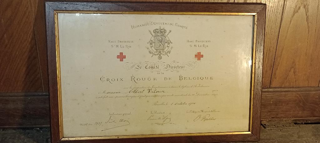 Diplôme d'ambulancier de la croix rouge, 1904, 55x37, n8, Enlèvement ou Envoi, Autres, Autres types