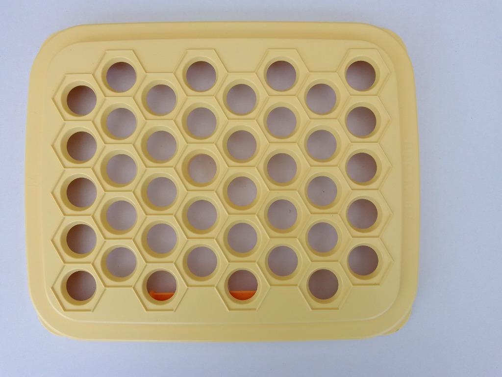 Planche à Raviole - Tupperware, Enlèvement ou Envoi, Comme neuf, Jaune, Autres types