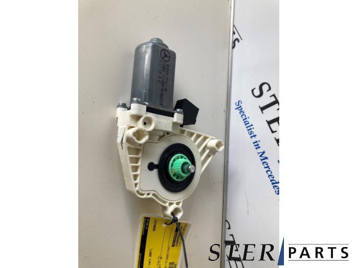 Moteur de vitre portière d'un Mercedes S-Klasse, Enlèvement ou Envoi, 3 mois de garantie, Utilisé, Mercedes-Benz