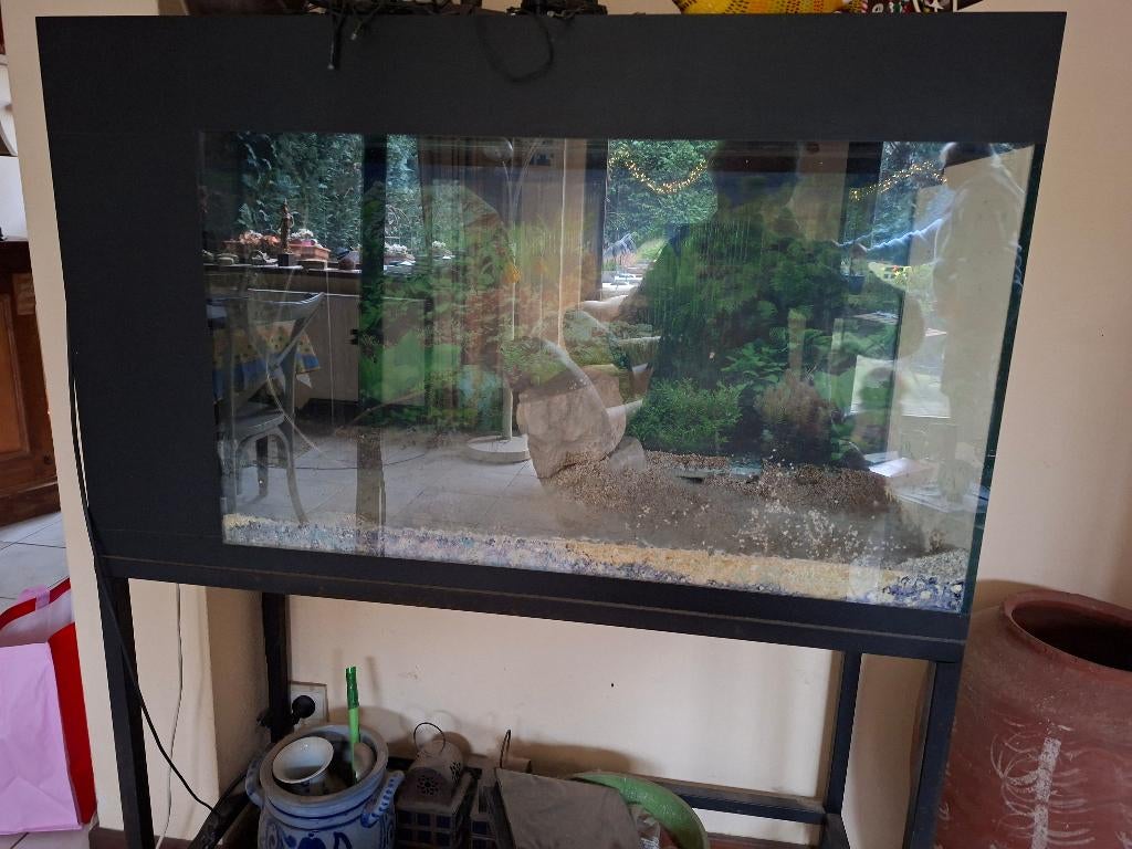 A DONNER Aquarium 100cm x 40 x 62 cm sur pieds, Animaux & Accessoires, Enlèvement, Utilisé