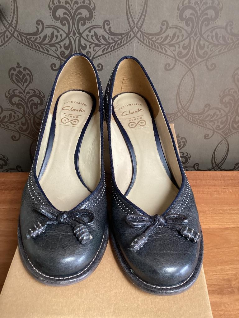 Escarpins bleus Clarks 38.5, Enlèvement ou Envoi, Escarpins, Comme neuf, Bleu