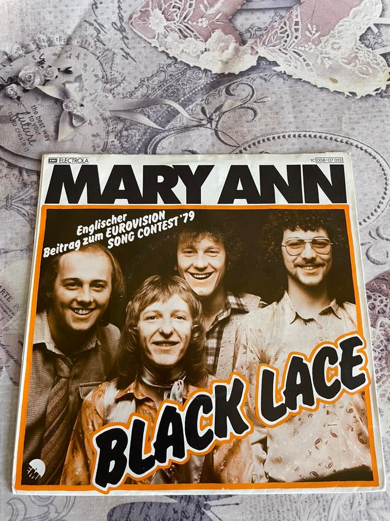 Mary ann black lace, Ophalen of Verzenden