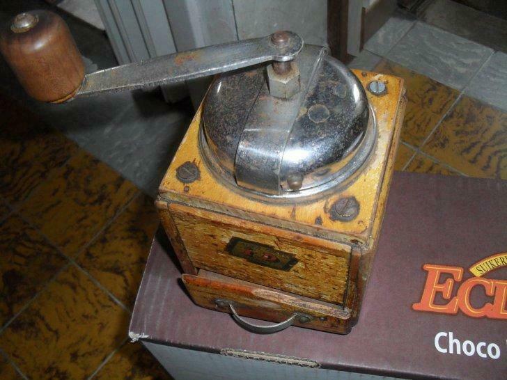 ancien moulin à café en bois acier forgé ID garantie, Collections, Enlèvement, Utilisé