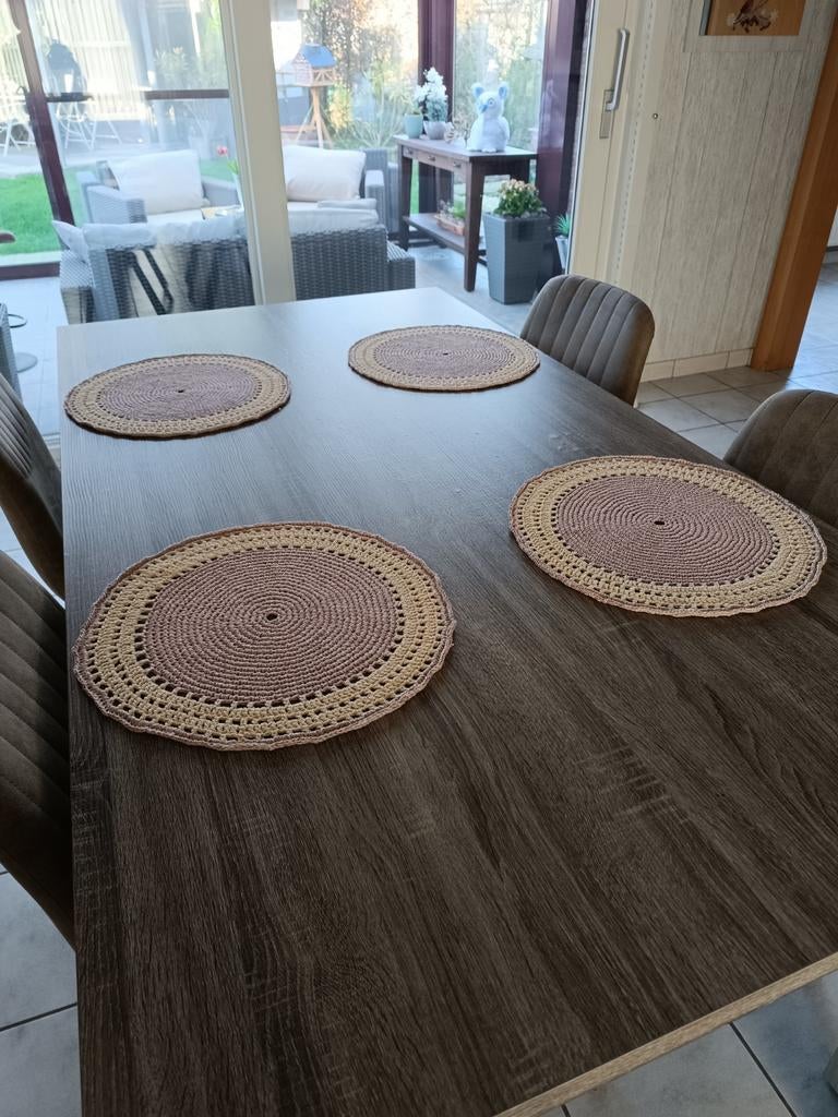 Zelf gehaakte onderleggers 38 cm, Ophalen of Verzenden